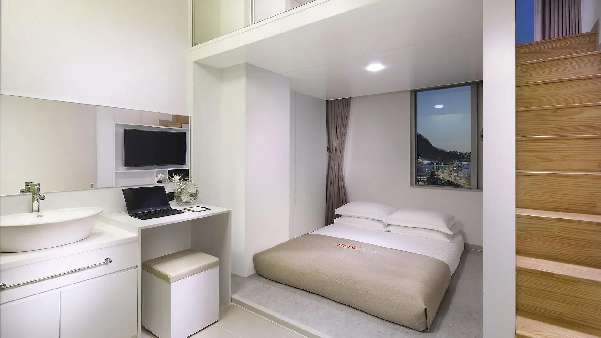Travelodge Myeongdong Namsan Seoul Hotel