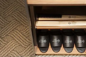 Travelodge Myeongdong Namsan Seoul 4*,